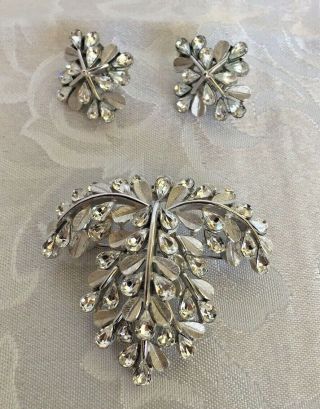 Vintage Crown Trifari Rhinestone Brooch Earring Set Textured Silver Tone Organic