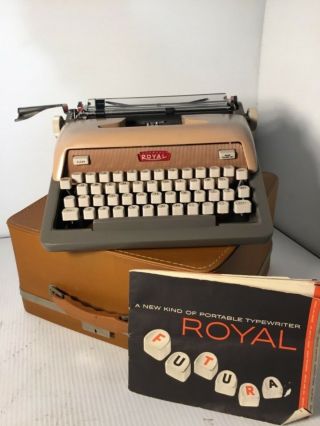 Vintage Royal Futura 800 Rose/gray With Case/key And Instruction Book
