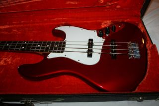 Fender Jv Squire Jazz Bass,  Mim Body With 73 Vintage Fender Case