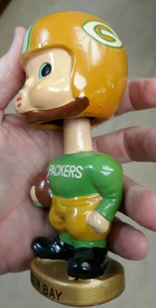 VINTAGE 1960 ' S GREEN BAY PACKERS KISSING FOOTBALL BOBBLE HEAD TOES POINTED UP 8