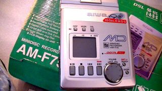 VINTAGE AIWA MINIDISC WALKMAN RECORDER MODEL AM - F75 3