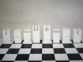 VINTAGE MODERN DESIGN CHESS SET ENGLISH BY HABITAT AND ORIG BOARD 7