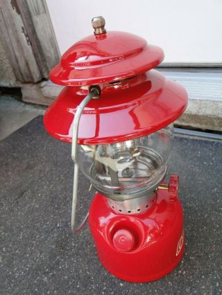 Vintage Coleman Red Lantern Model 200A Feb 1972 Very Good 5