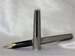 1975s Custom 18kt W.  G.  Fine Pilot Fountain Pen Japan Vintage