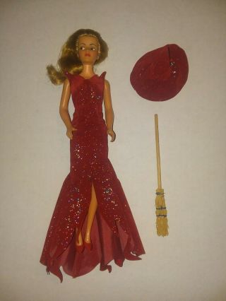 Bewitched Samantha Doll With Dress,  Hat & Shoes 1965 Ideal Toy Corp