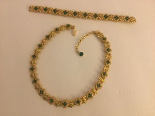 Vintage Trifari Green Stone Gold Stone Necklace And Bracelet Set