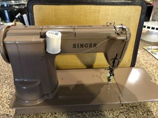 Vintage Singer 301A Sewing Machine 8