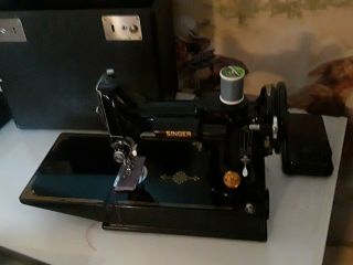 Vintage Singer Featherweight Sewing Machine Model 221 W/ Case & Accessories.