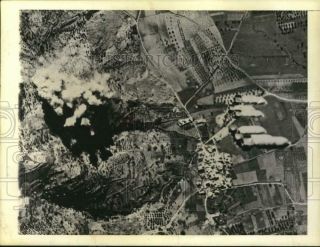 1943 Press Photo Overhead View Of Bombing Raid On The Island Of Crete In Wwii