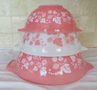 Pyrex Pink Gooseberry Cinderella Mixing Nesting Bowls 444 443 442 Vintage Set