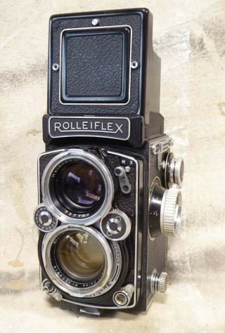 Vtg Rolleiflex 2.  8d Zeiss Planar Tlr 120 Film Camera Read