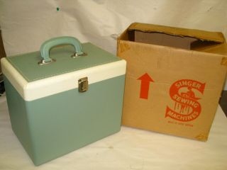 Vintage 221K Featherweight Singer Sewing Machine w/Case & Box 12