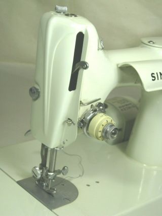 Vintage 221K Featherweight Singer Sewing Machine w/Case & Box 8