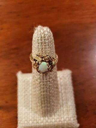 Vintage 10k Yellow Gold Opal Ring With Floral Setting 4