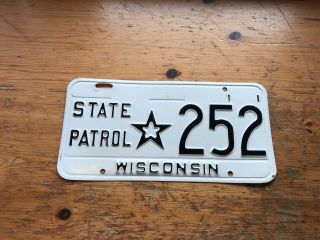 Vintage Obsolete Wisconsin State Patrol Police License Plate Tag 252 - Trooper