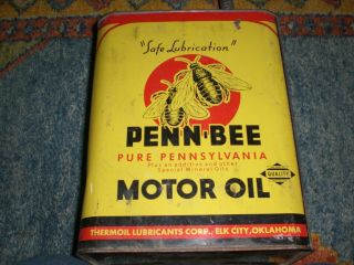 VINTAGE PENN BEE PURE PENNSYLVANIA MOTOR OIL CAN 2 GALLONS ELK CITY OKLAHOMA 2