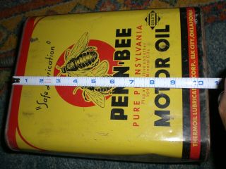 VINTAGE PENN BEE PURE PENNSYLVANIA MOTOR OIL CAN 2 GALLONS ELK CITY OKLAHOMA 7