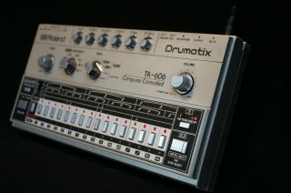 Roland TR - 606 Drumatix Computer Controlled Vintage Analogue Drum Machine 4