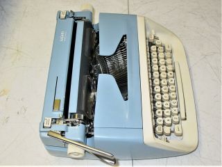 Vintage Royal Safari Portable Typewriter Mid Century Modern & 6