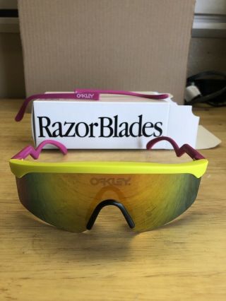 Pink / Yellow Frame Oakley Razorblades W Fire Iridium Lens Vtg Sunglasses