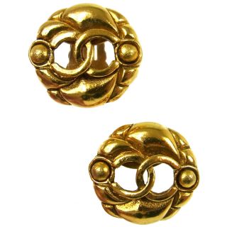 Authentic Chanel Vintage Cc Logos Gold Button Earrings Clip - On 0.  8 " Ak26575