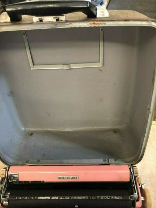 Vintage 1950’s Pink ROYAL QUIET DE LUXE Typewriter & Case Bubblegum Pink 6