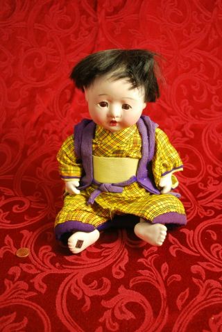 A set a vintage 1940s Japanese Ichimatsu Gofun Dolls with Glass Eyes 5