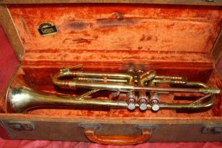 Vintage Getzen Deluxe Tone Balanced Trumpet Serial 34380 Package