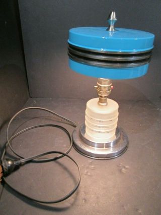 Vintage Retro Art Deco Era Electric Table Lamp Mid Century Modern W/ Metal Shade