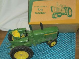 Vintage 1950s John Deere Tractor Made In Usa (no Number)