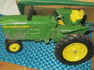 Vintage 1950s John Deere Tractor Made in USA (no number) 3