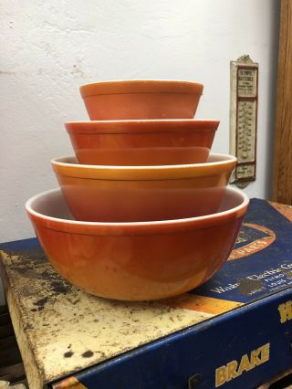Rare Vintage Pyrex Flameglo Flame Glo Two Tone Nesting Mixing Bowl Set