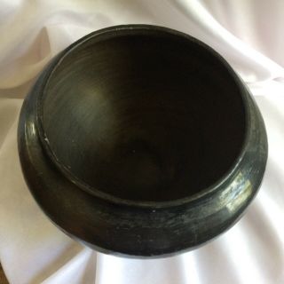Antique Vintage XL San Juan Pueblo Signed MARIA Pottery 9.  75 