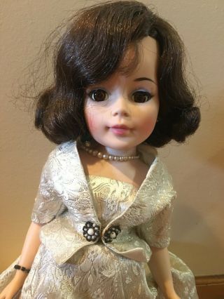 Madame Alexander Vintage 1960s Jacqueline Jackie Kennedy 21 " Doll