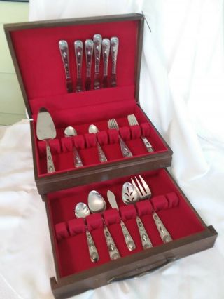 Vintage Set Of Rogers Stainless Silverware (taos Southwest Design)