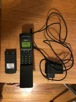 (holds Charge) Vintage Nokia 8110 Nhe - 6bx " Matrix " Phone Black