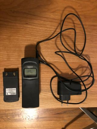 (holds charge) Vintage Nokia 8110 NHE - 6BX 