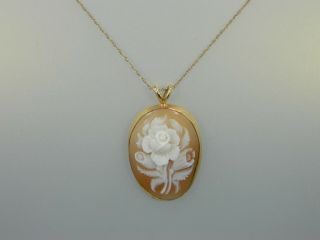Exquisite Vintage 14k Yellow Gold Signed Rose Cameo Pendant M