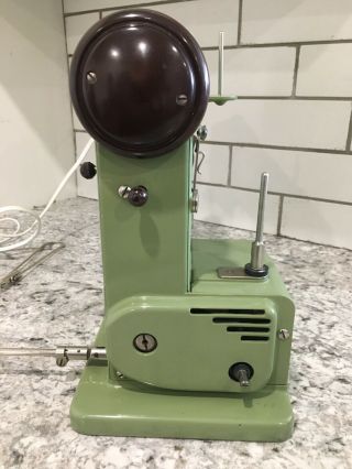 Rare Green Vintage Bernina 125 Portable Sewing Machine and Accessories 4