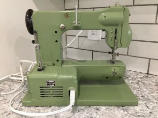 Rare Green Vintage Bernina 125 Portable Sewing Machine and Accessories 5
