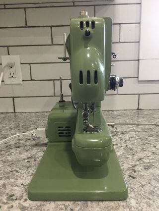 Rare Green Vintage Bernina 125 Portable Sewing Machine and Accessories 6