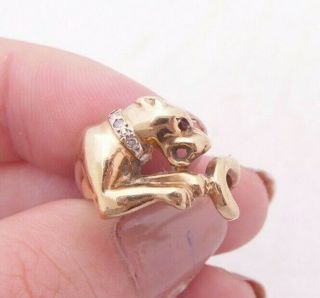Fine 9ct/9k Gold Diamond Collared & Garnet Eyed Dog Ring,  375