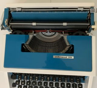 Vintage Underwood 315 Typewriter— Case,  Manuals,  Ribbon Works—Looks 3