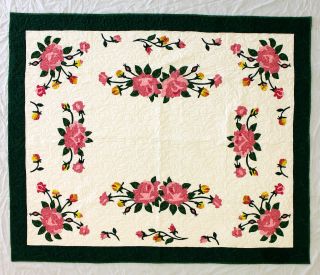 Hand Applique Floral Medallion Finished Quilt - Great Vintage Look And Texture