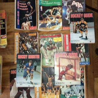 Vintage FOOTBALL DIGEST Basketball Digest Hockey & Soccer Digest Magazines.  150, 8