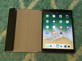 Apple Ipad Pro 10.  5in 64gb Wifi & Space Gray Rare Ios 11.  0.  3