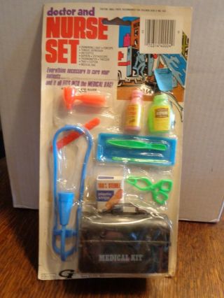 Vintage Gordy 1976 Toy Doctor & Nurse Play Set Instruments Bag Medicine Mip Nos