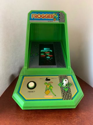 Frogger Coleco Sega Vintage Electronic Tabletop Game 1982