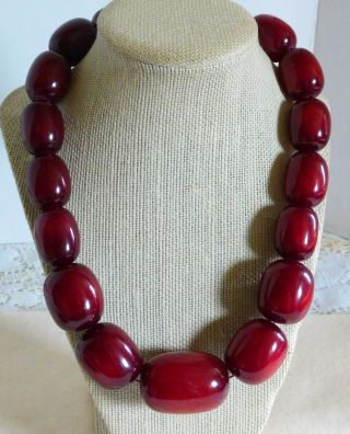 Gorgeous Vintage Cherry Amber Lucite Oval Chunky Bead Necklace