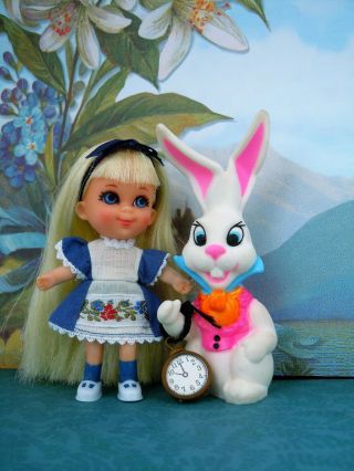 Mattel Storybook Kiddle Alice In Wonderliddle,  Rabbit,  Watch